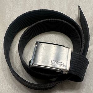 Fjallraven Gray Belt with Silver Buckle